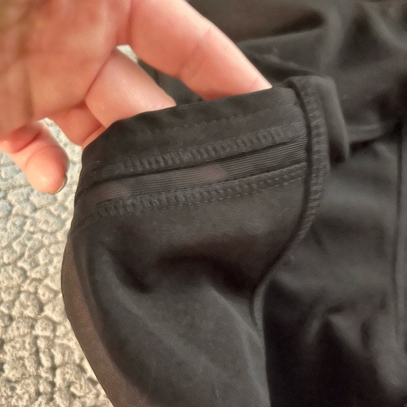 CBB & LOW size Medium Black biker shorts with pockets. - Picture 2 of 4